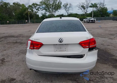 2014 Volkswagen Passat 1.8T Wolfsburg Edition из США, поврежденный, VIN 1VWAS7A34EC102646